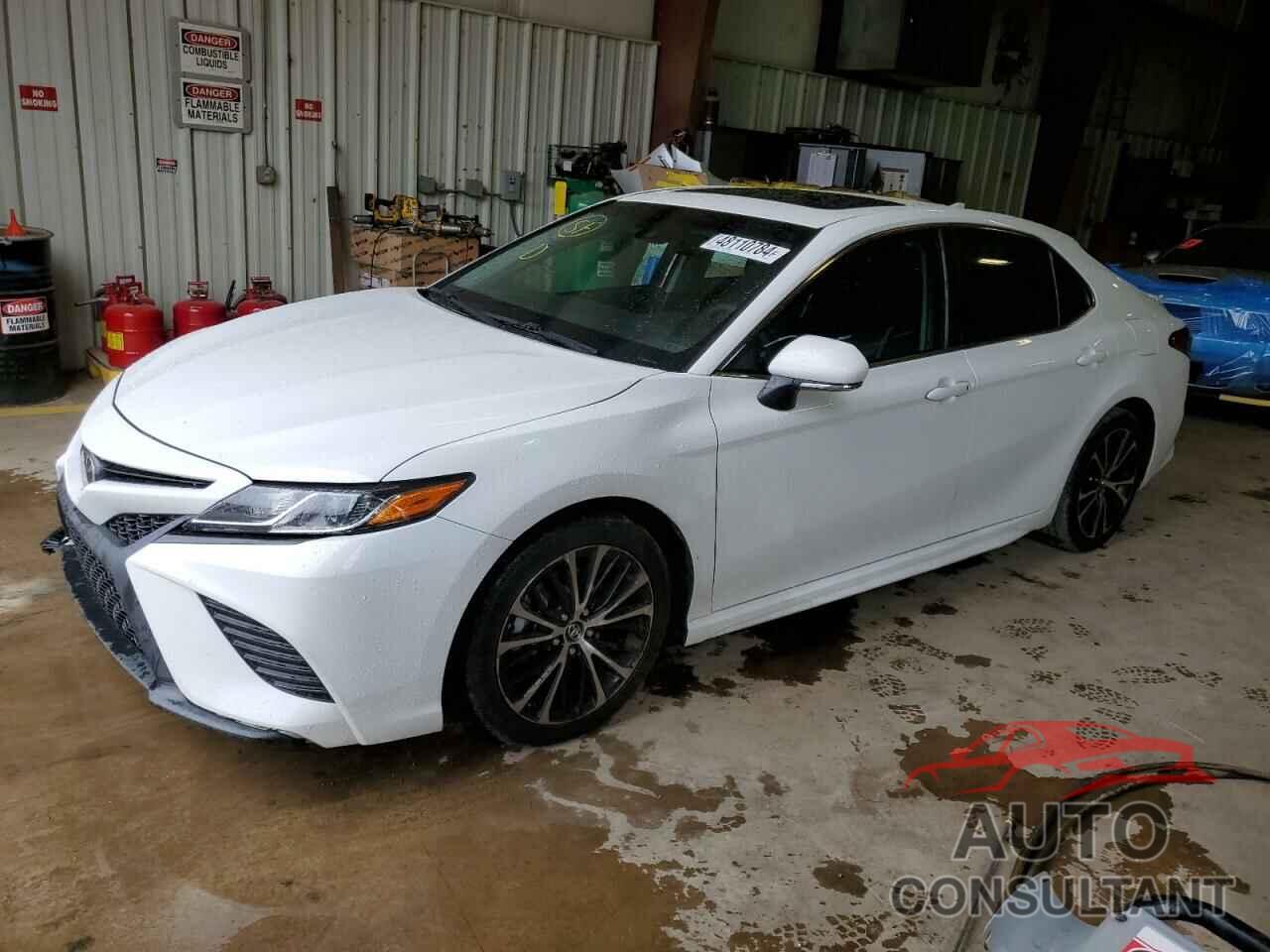 TOYOTA CAMRY 2018 - 4T1B11HK7JU621730