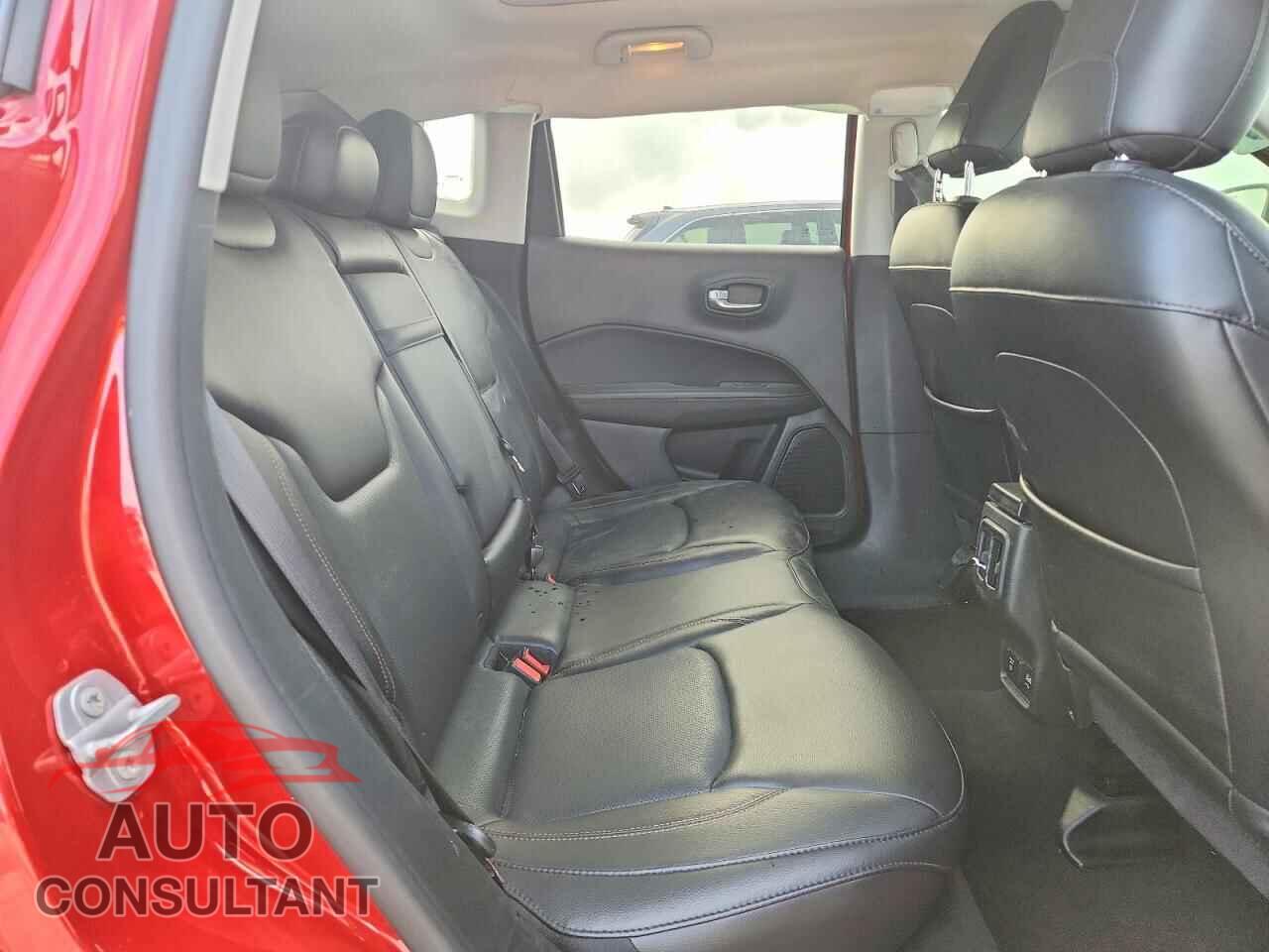 JEEP COMPASS 2018 - 3C4NJDCB3JT200527