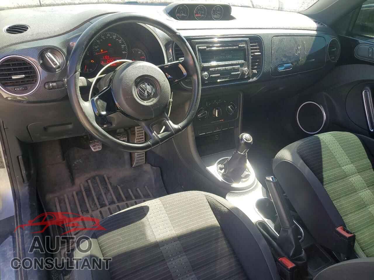 VOLKSWAGEN BEETLE 2012 - 3VW4A7AT6CM639319