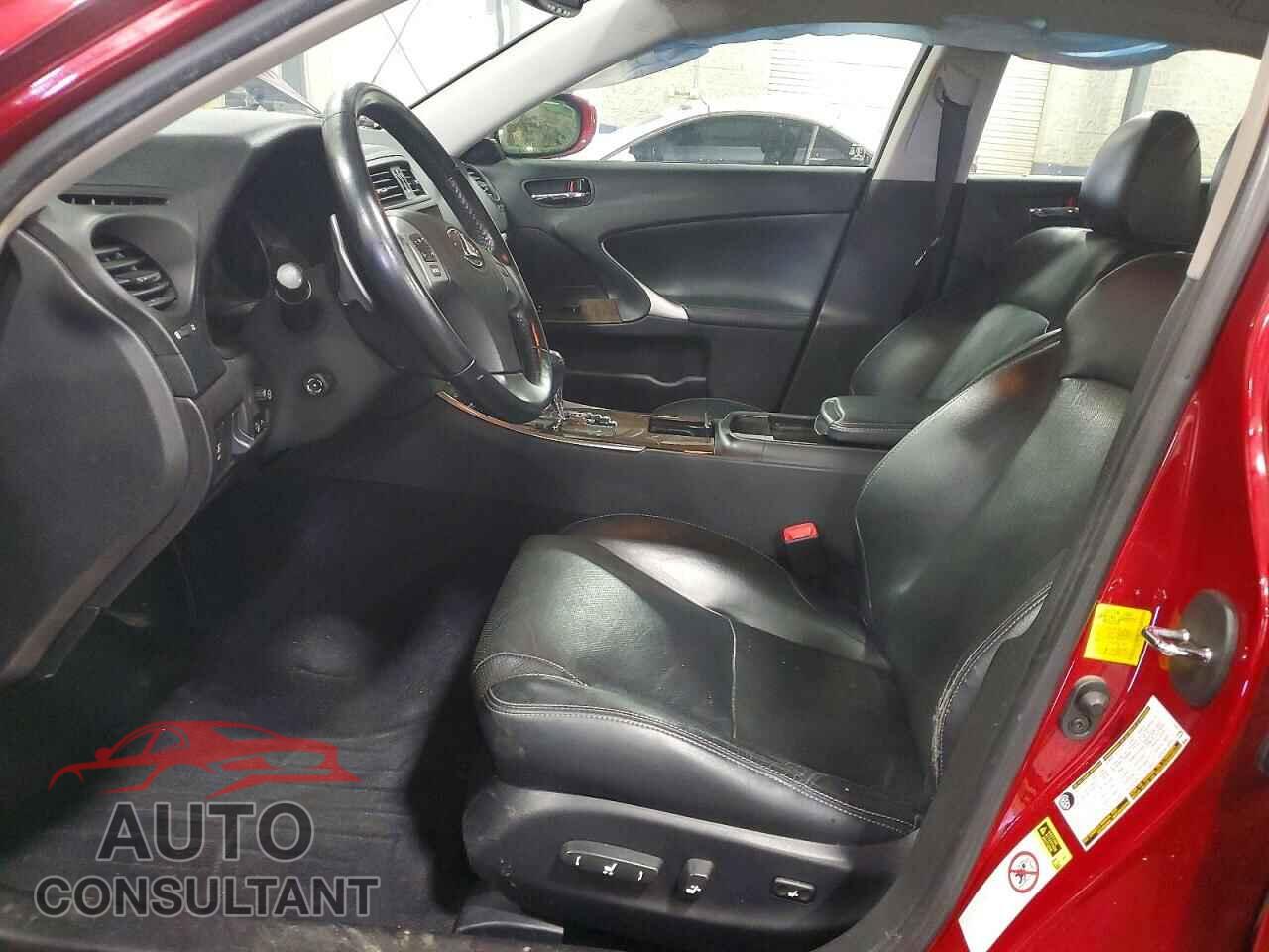 LEXUS IS 2011 - JTHCF5C23B5051115