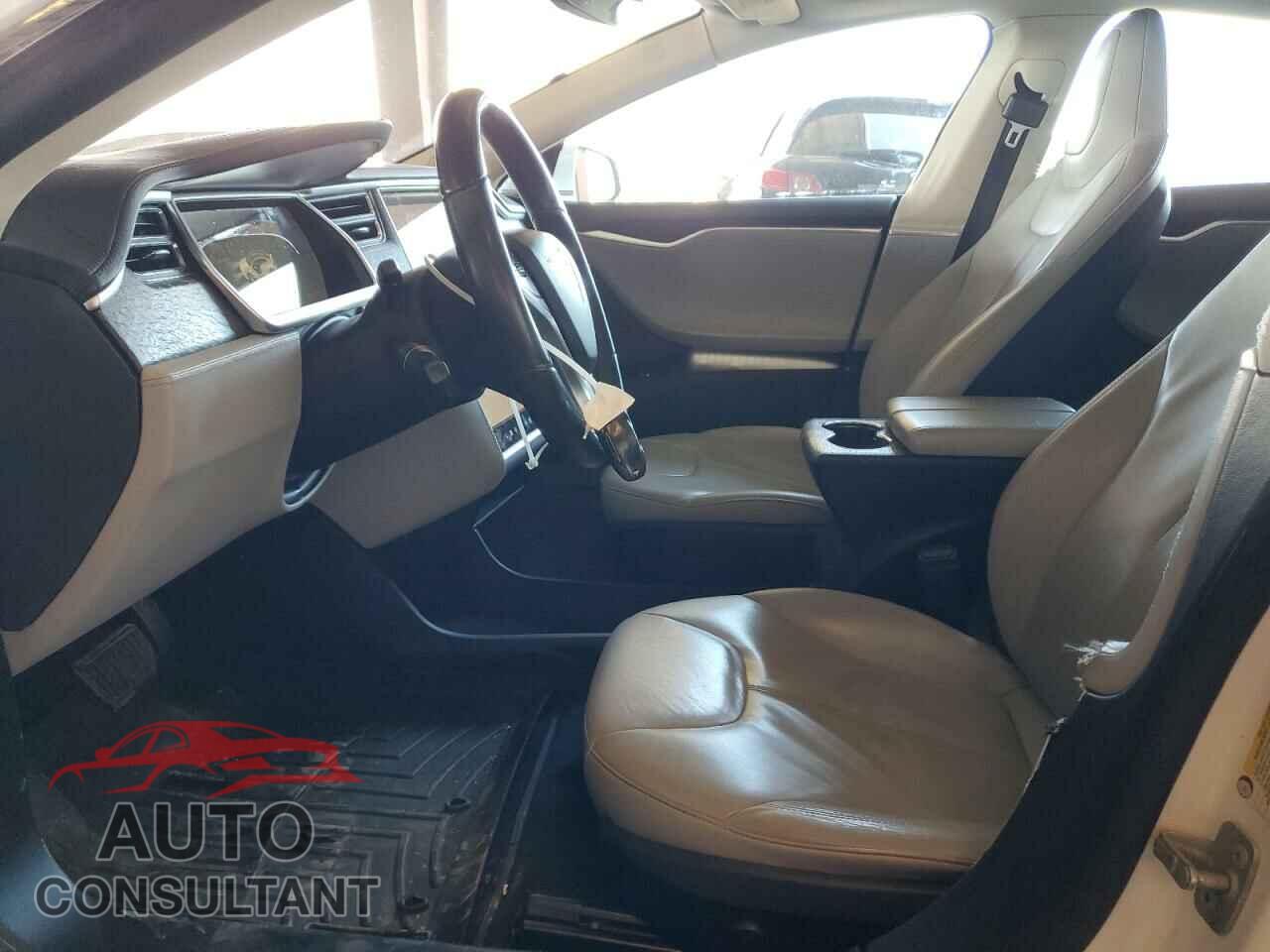 TESLA MODEL S 2013 - 5YJSA1CN0DFP09831