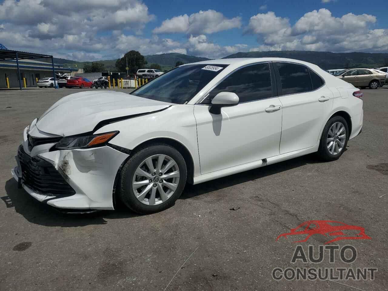 TOYOTA CAMRY 2018 - JTNB11HK0J3007835
