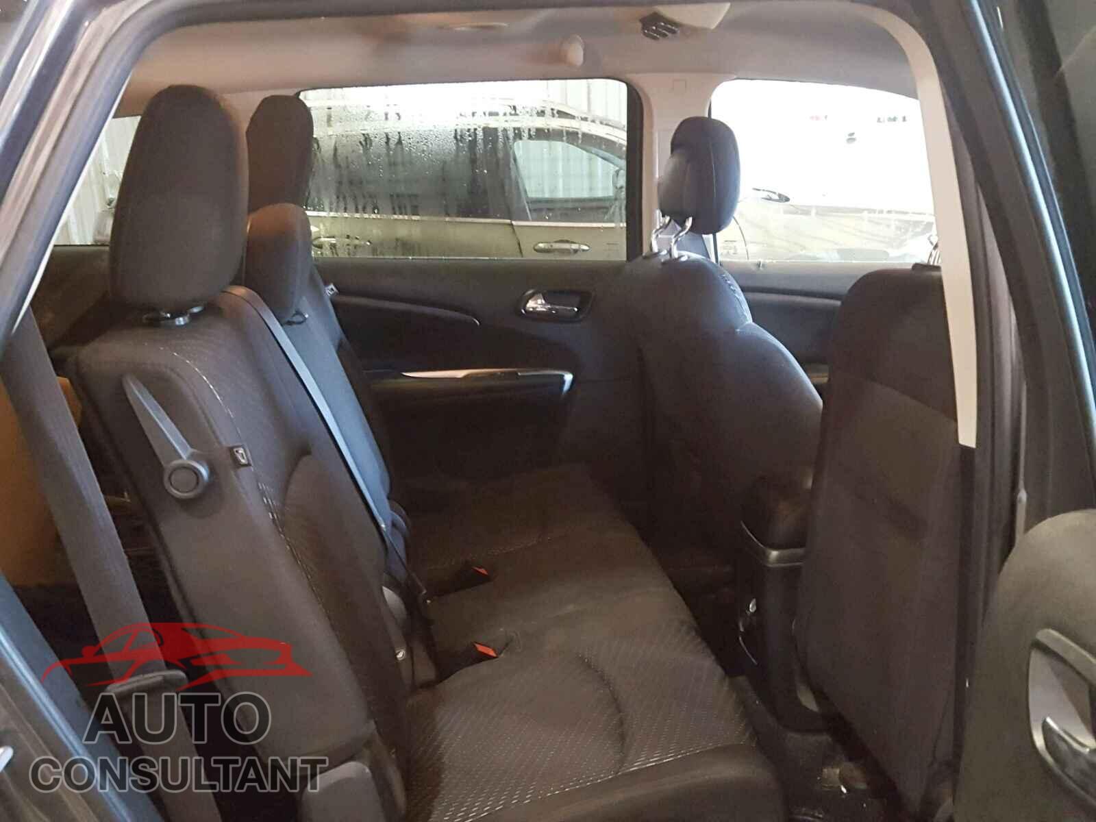 DODGE JOURNEY SE 2015 - 3C4PDCAB9FT529348