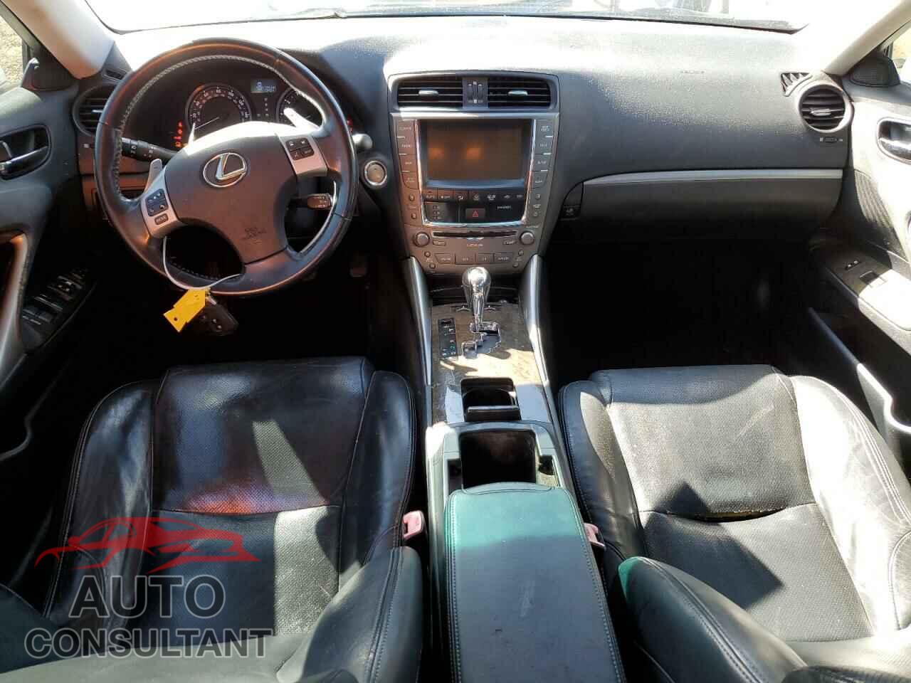LEXUS IS 2011 - JTHBF5C22B2100513