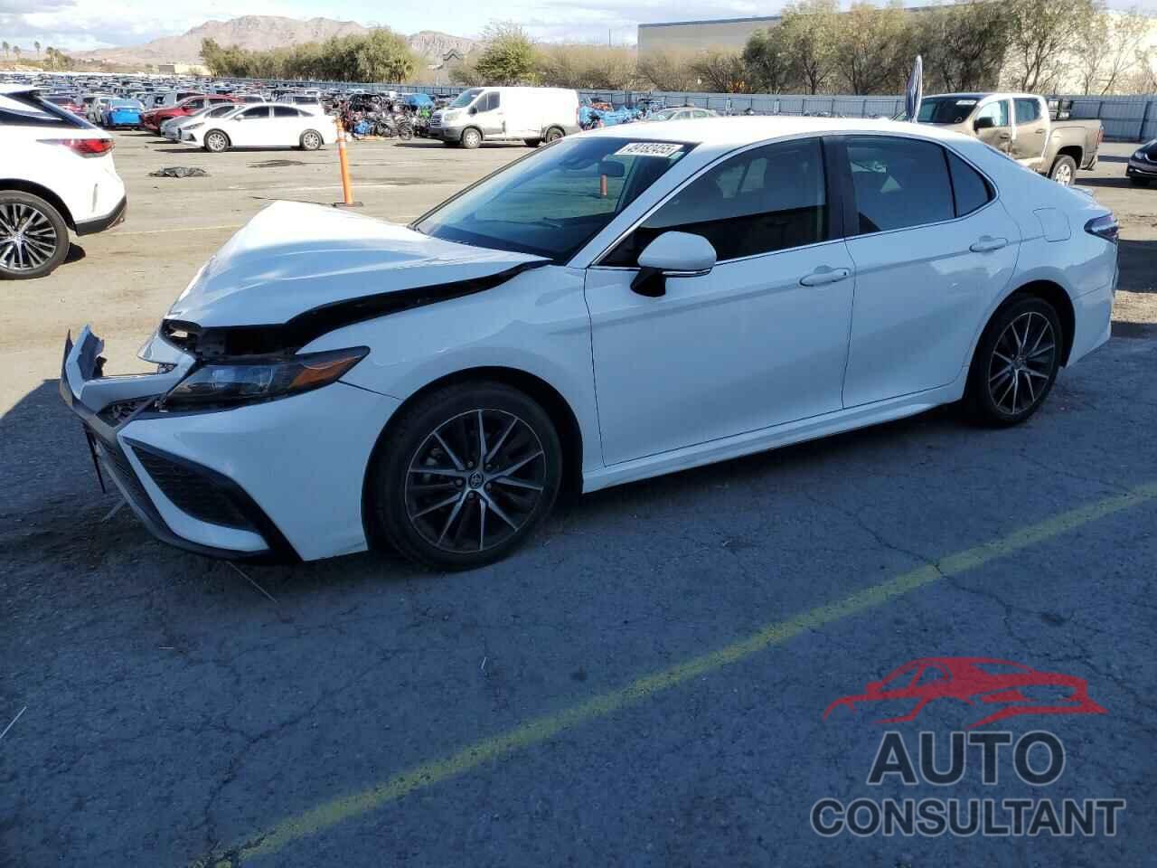 TOYOTA CAMRY 2023 - 4T1G11AK2PU748815