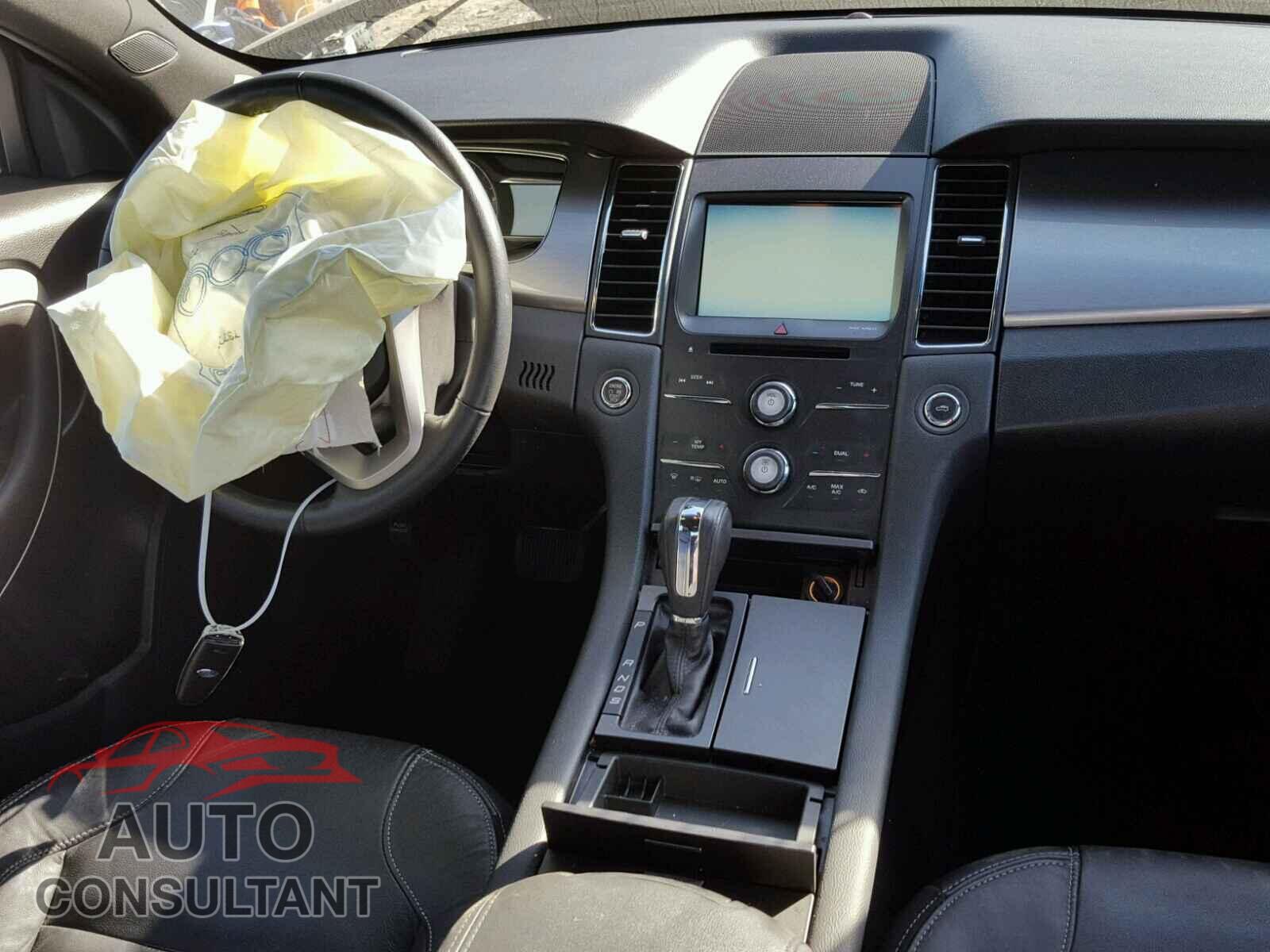 FORD TAURUS 2015 - 1FAHP2H84FG148842