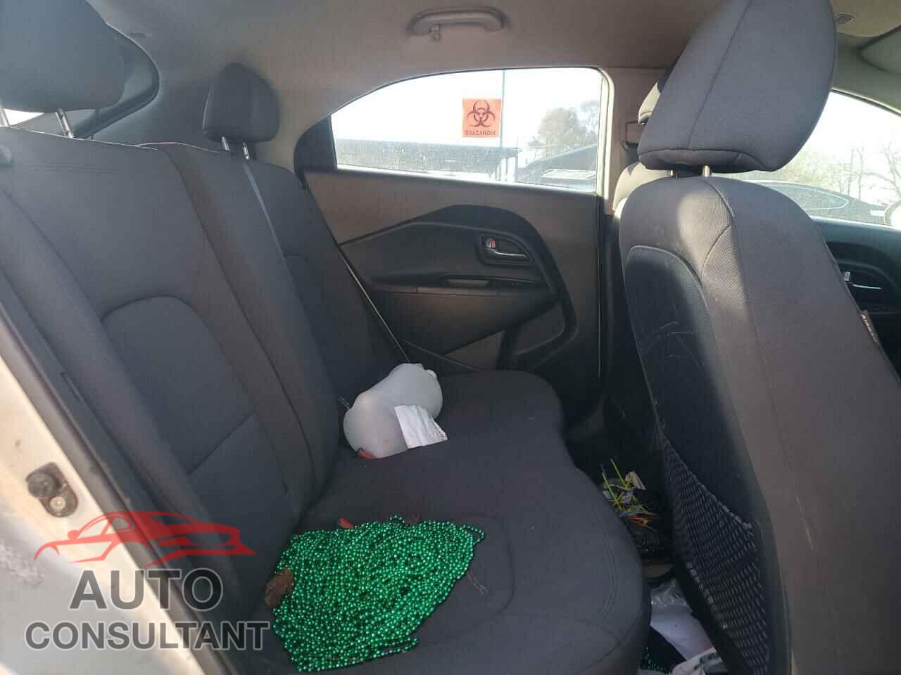 KIA RIO 2013 - KNADN5A34D6103298