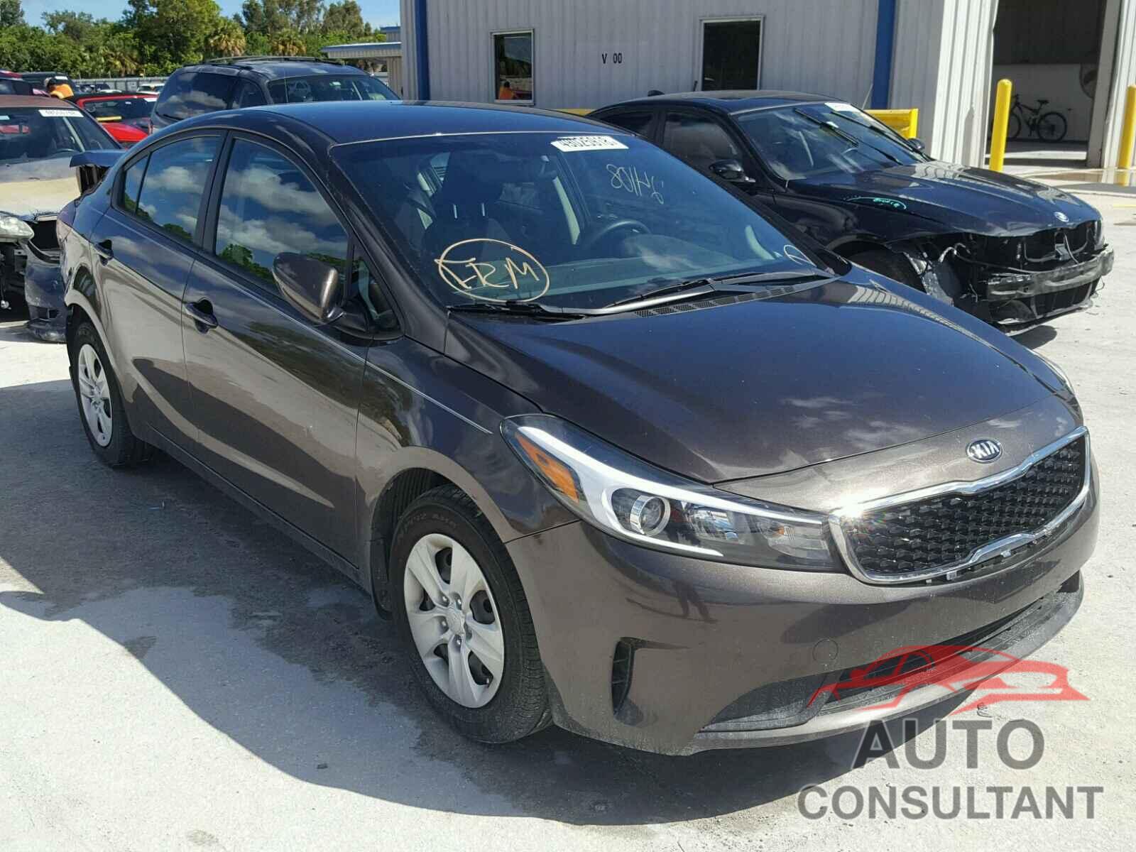 KIA FORTE 2018 - 3KPFK4A76JE198616