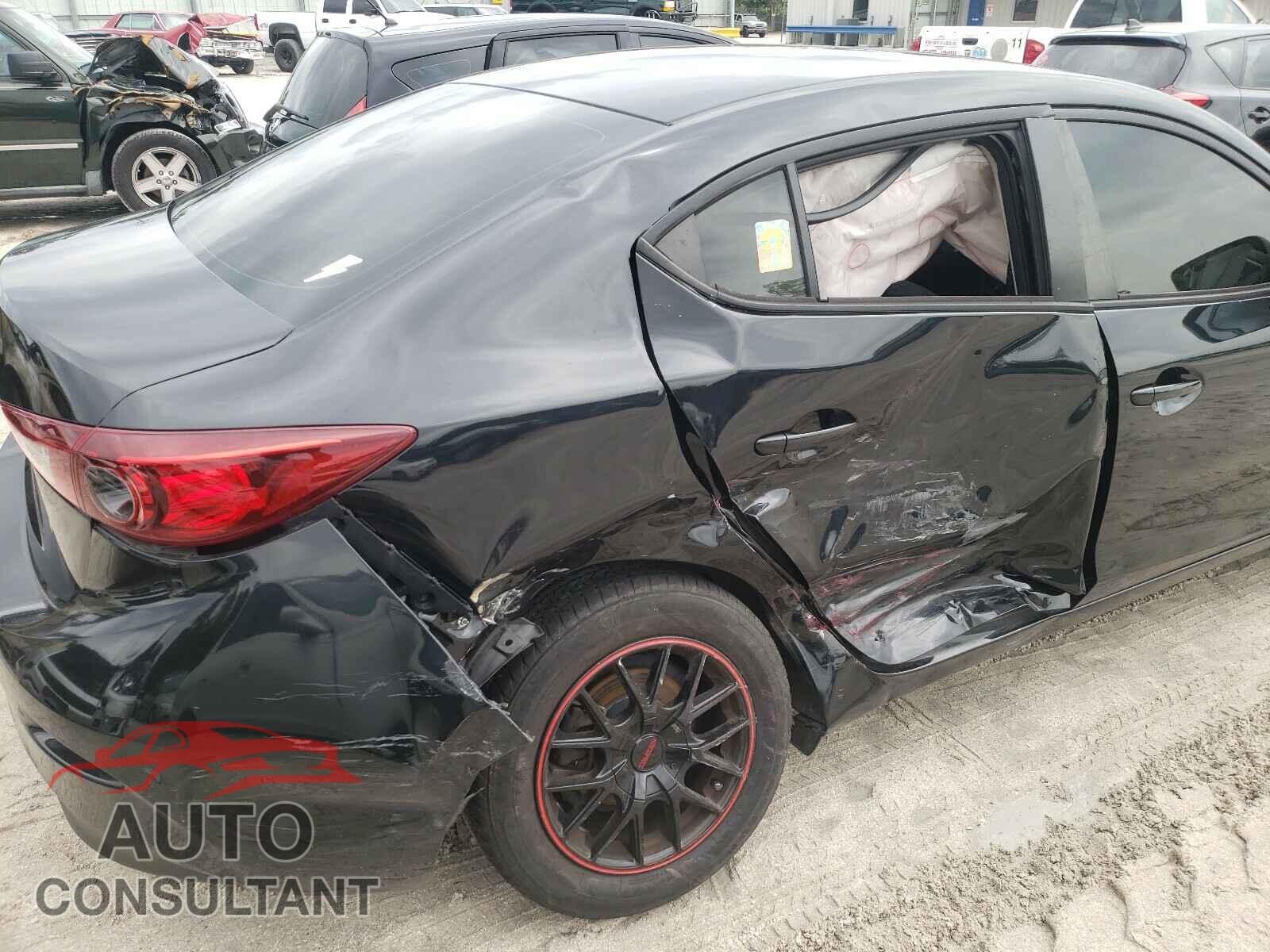 MAZDA 3 2017 - JM1BN1U78H1101106