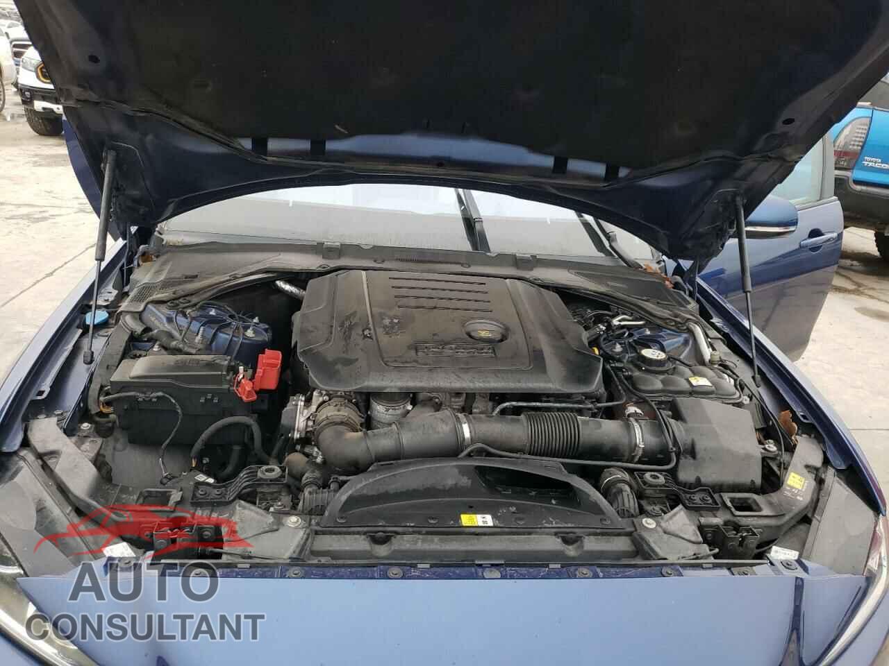 JAGUAR XE 2017 - SAJAF4BN9HA951937
