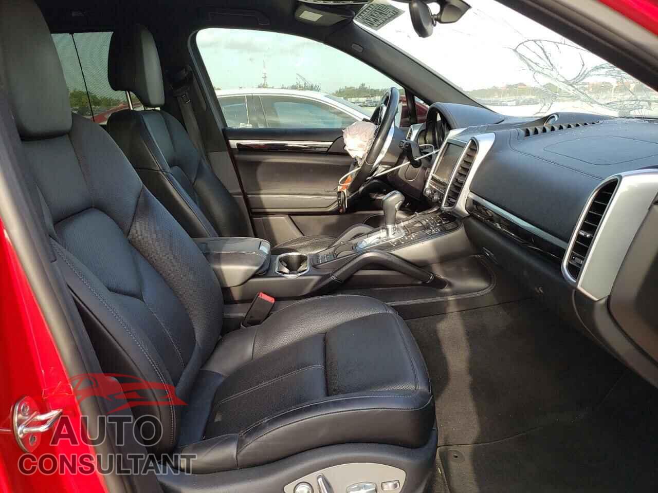 PORSCHE CAYENNE 2016 - WP1AA2A25GLA06607