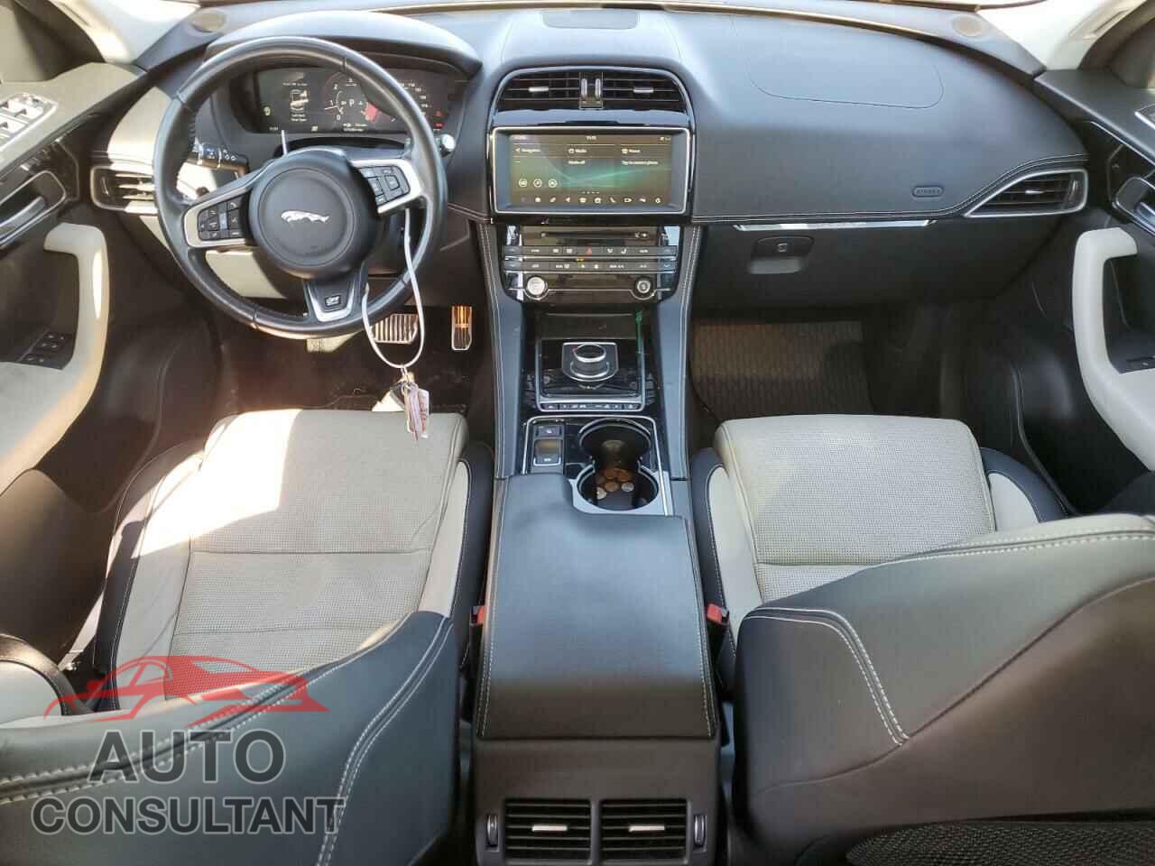 JAGUAR F-PACE 2017 - SADCL2BNXHA490434