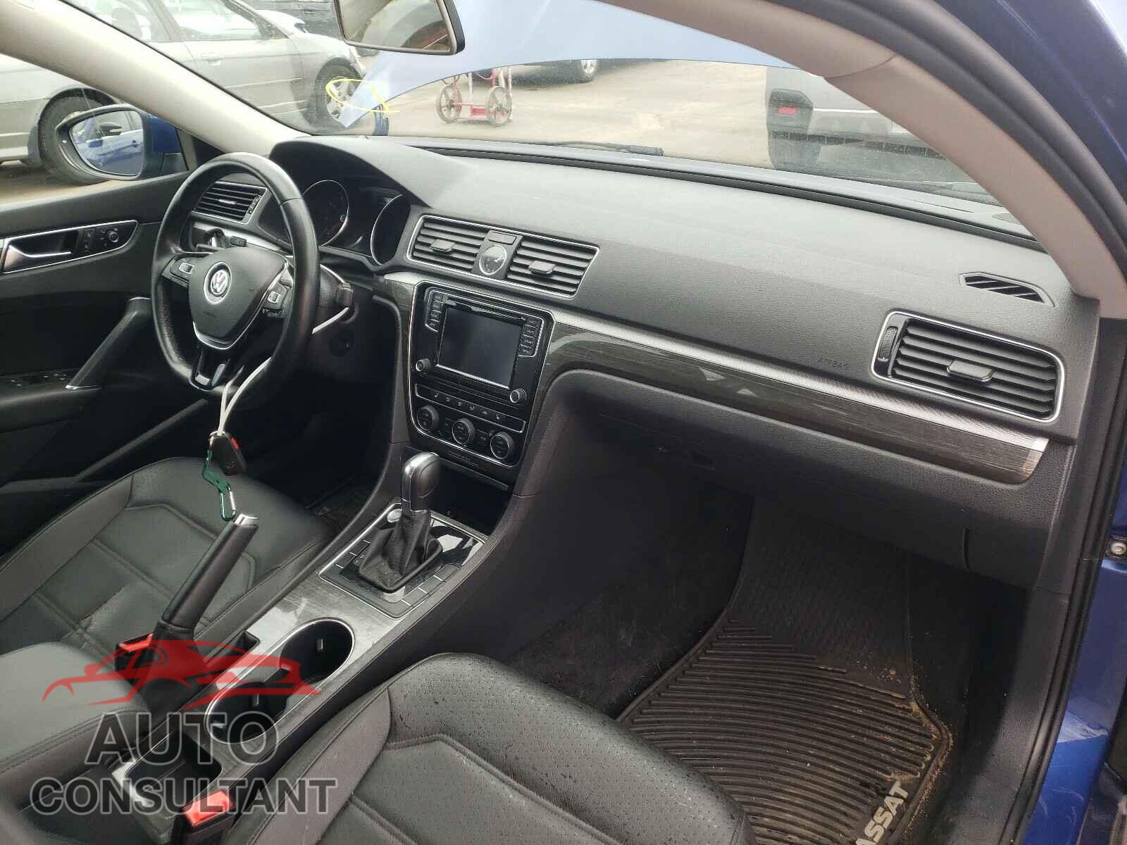 VOLKSWAGEN PASSAT 2017 - 1VWBT7A35HC077925