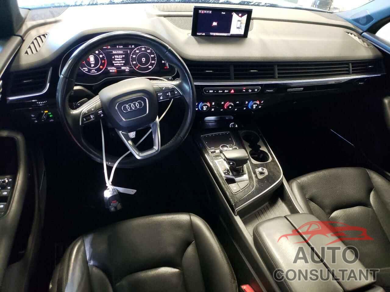 AUDI Q7 2017 - WA1LHAF70HD056115