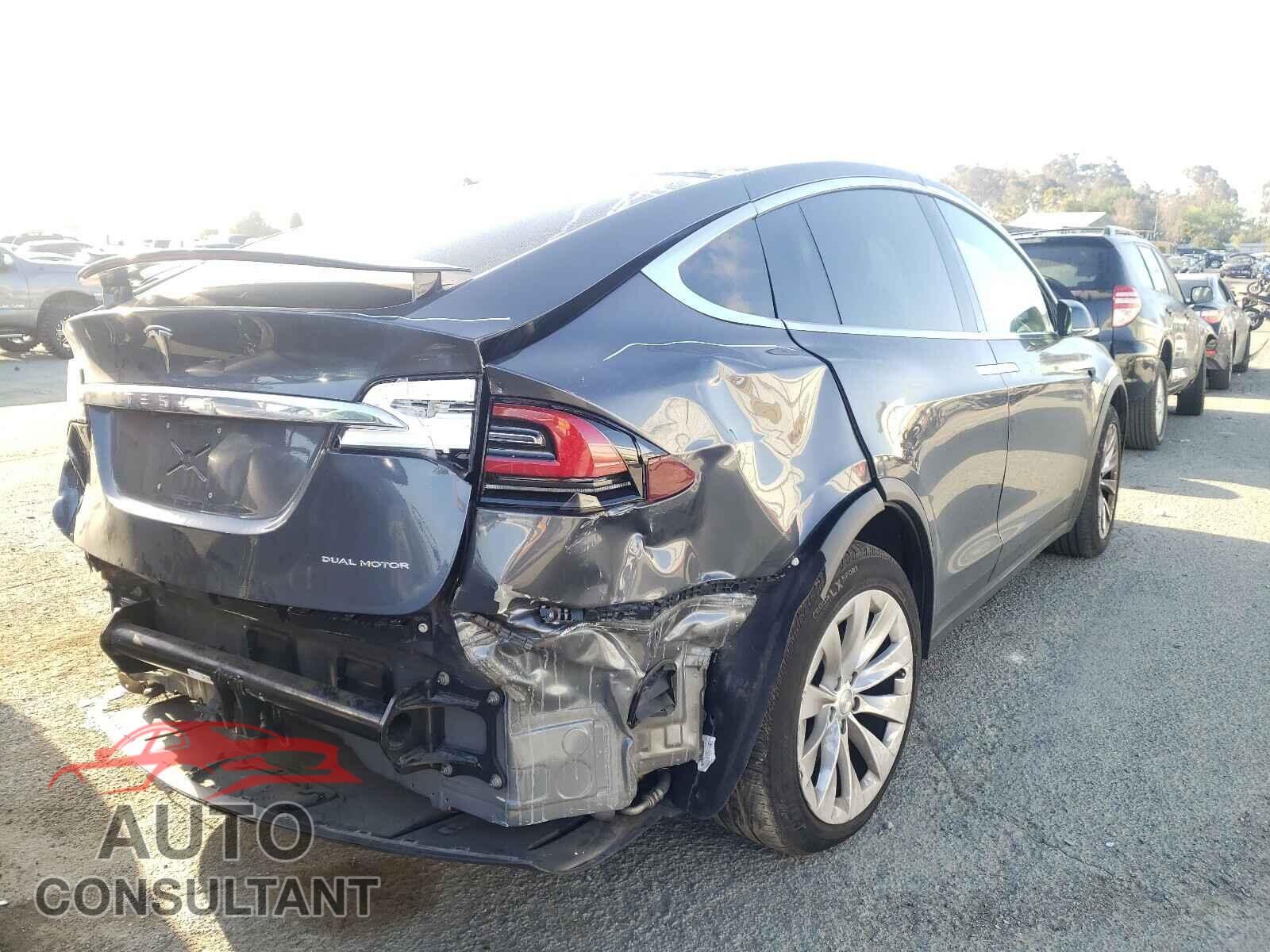 TESLA MODEL X 2019 - 5YJXCBE28KF182773