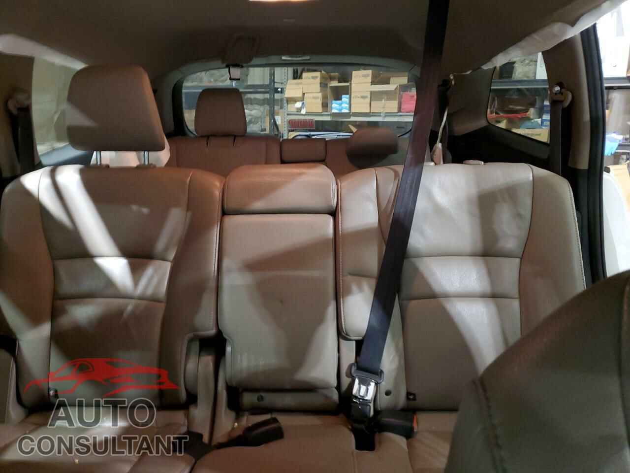 HONDA PILOT 2018 - 5FNYF6H59JB068952
