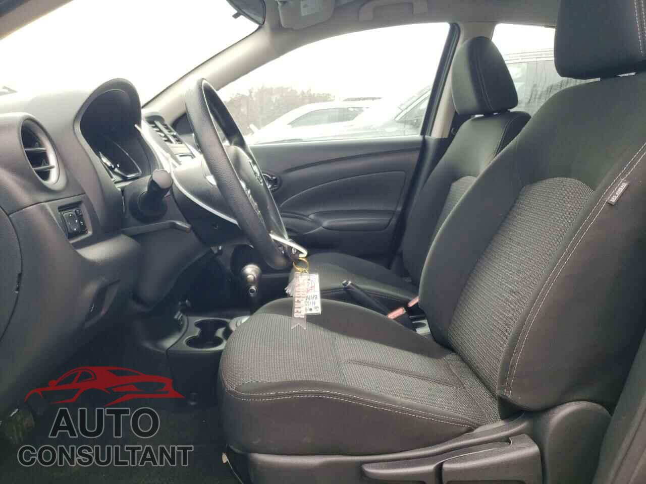 NISSAN VERSA 2019 - 3N1CN7AP3KL833321