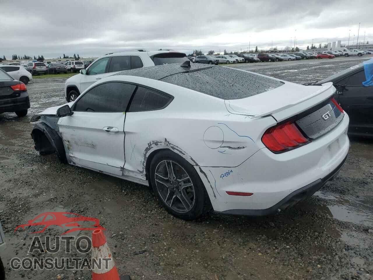 FORD MUSTANG 2022 - 1FA6P8CFXN5106167