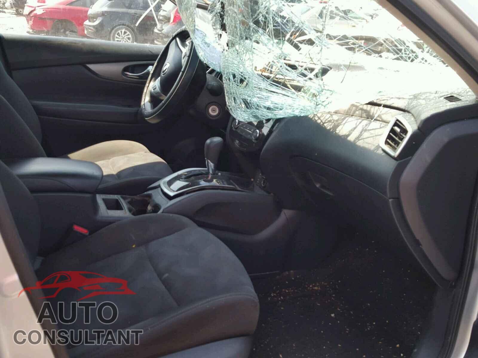 NISSAN ROGUE S 2015 - KNMAT2MT4FP590831