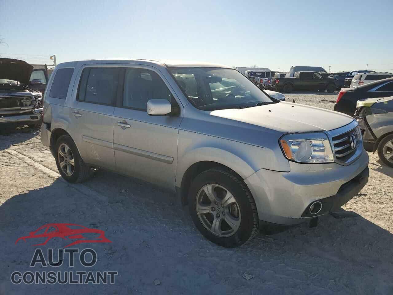 HONDA PILOT 2015 - 5FNYF3H50FB022223