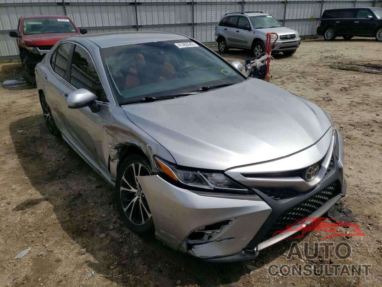 TOYOTA CAMRY 2018 - 4T1B11HK8JU606170