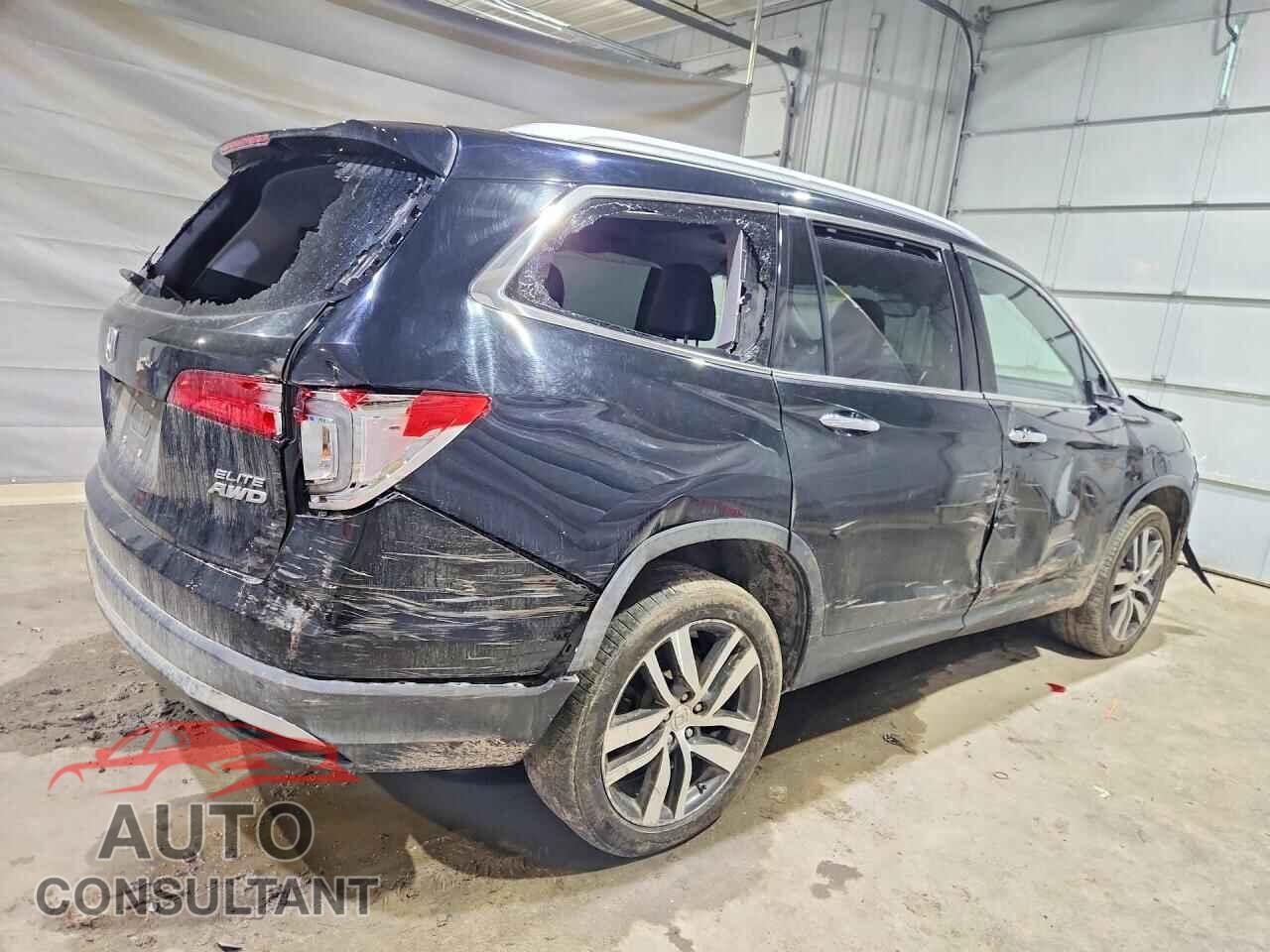 HONDA PILOT 2018 - 5FNYF6H04JB044563