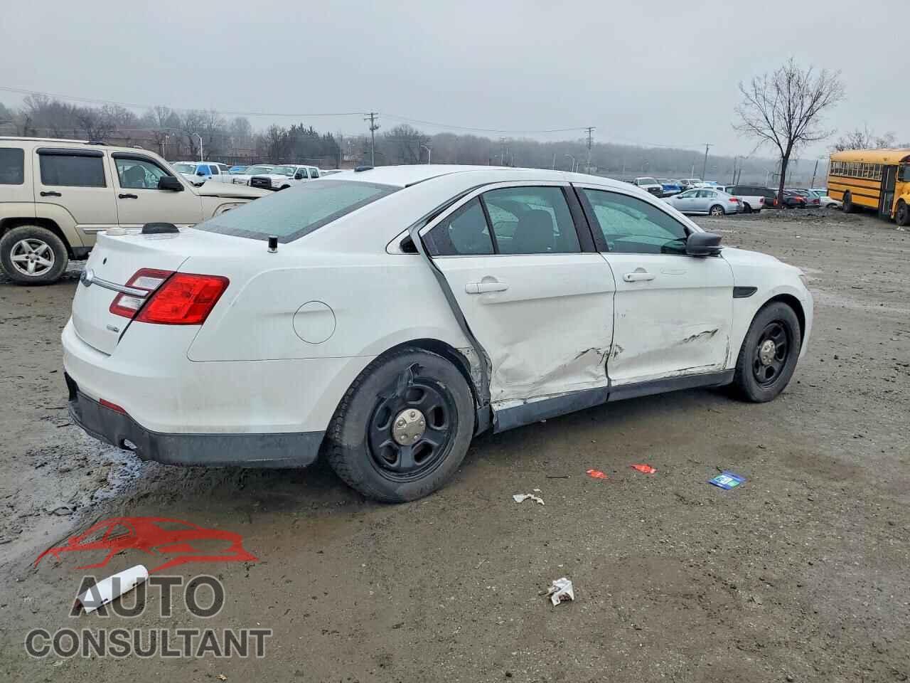 FORD TAURUS 2016 - 1FAHP2MK7GG150684