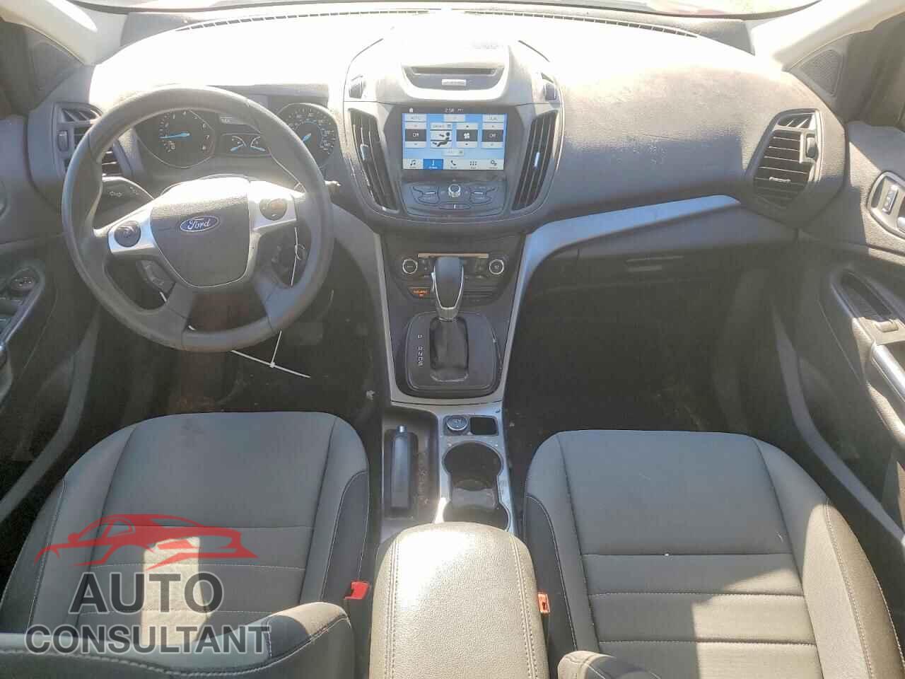 FORD ESCAPE 2016 - 1FMCU0GX1GUC65626