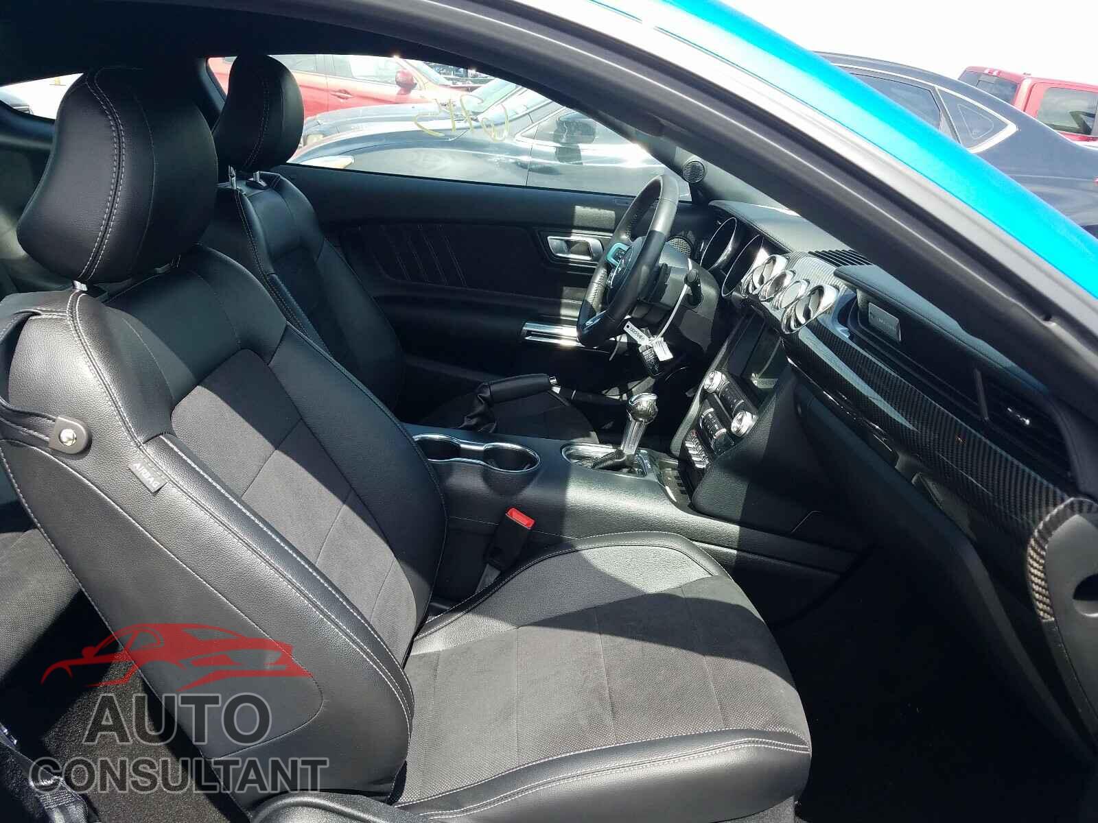 FORD MUSTANG 2019 - 1FA6P8CF7K5132933