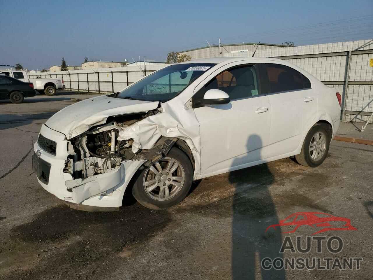 CHEVROLET SONIC 2014 - 1G1JC5SH3E4152858
