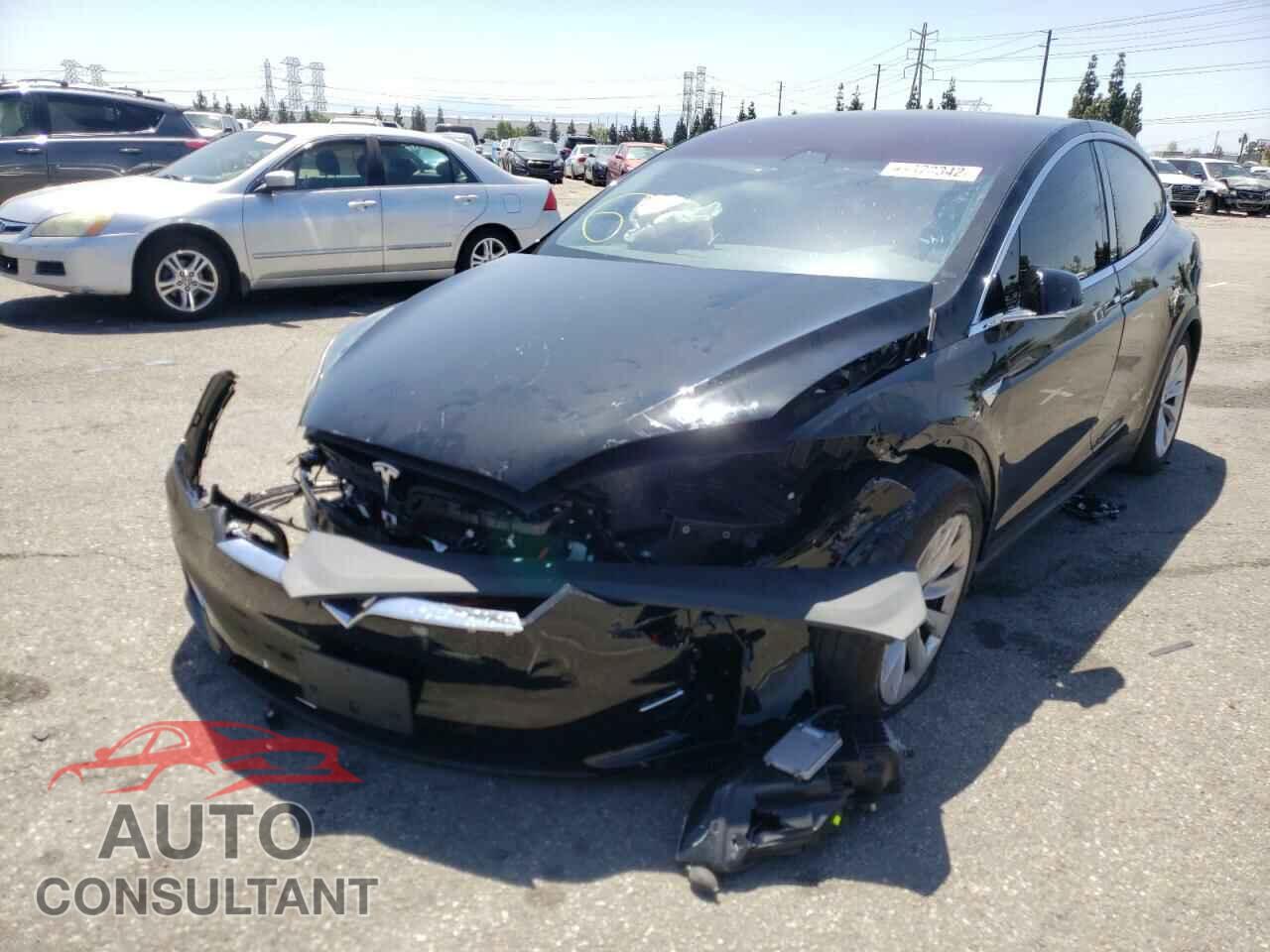 TESLA MODEL X 2020 - 5YJXCAE29LF240904