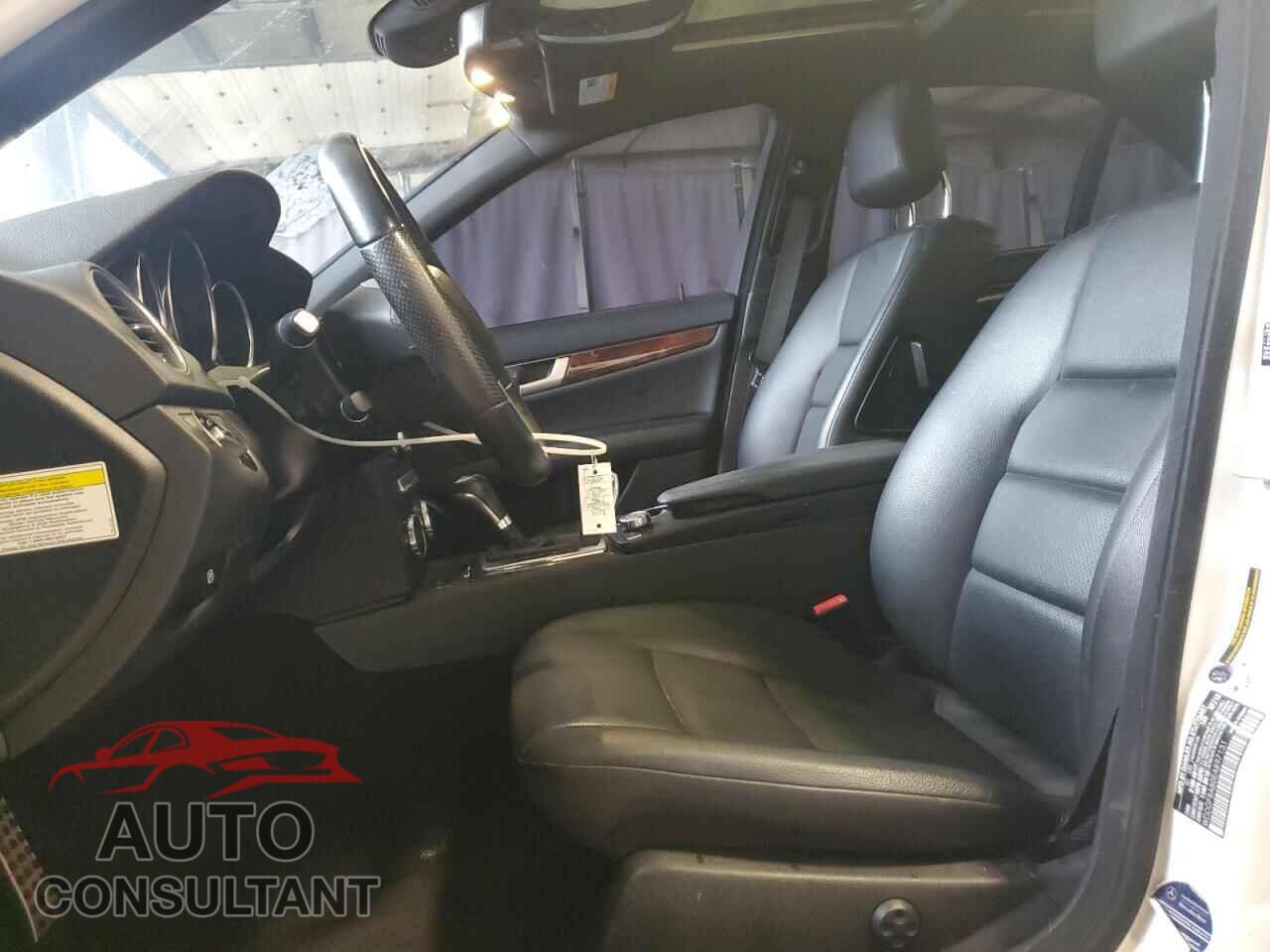 MERCEDES-BENZ C-CLASS 2014 - WDDGF8AB0EA897131