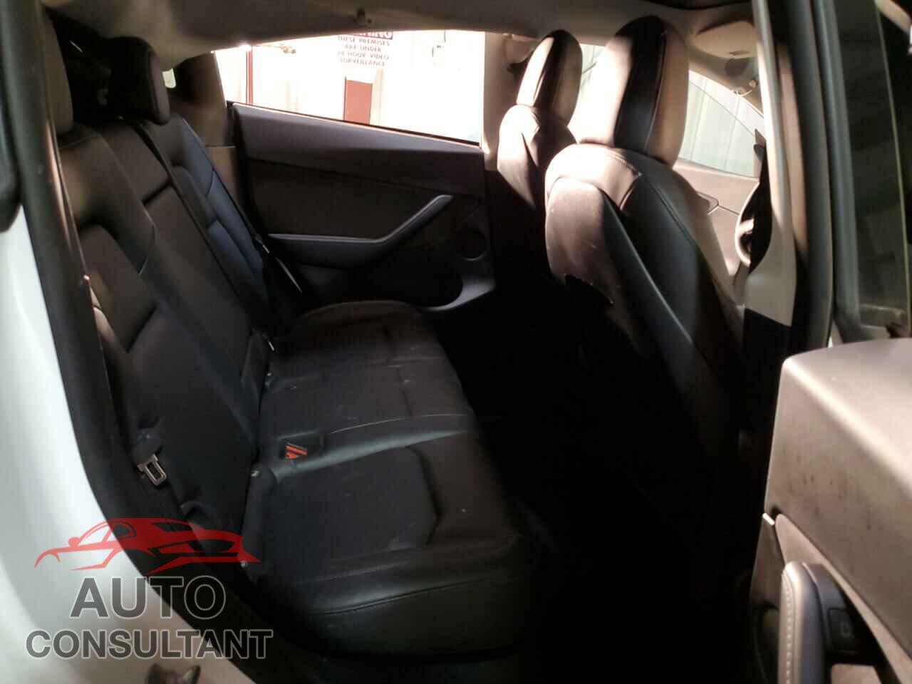 TESLA MODEL Y 2022 - 7SAYGDEE2NF480192
