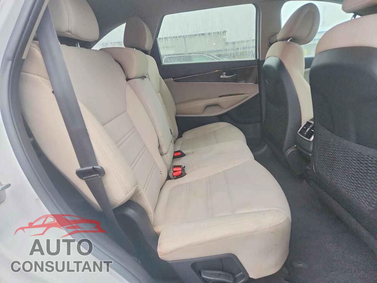 KIA SORENTO 2016 - 5XYPGDA32GG148679
