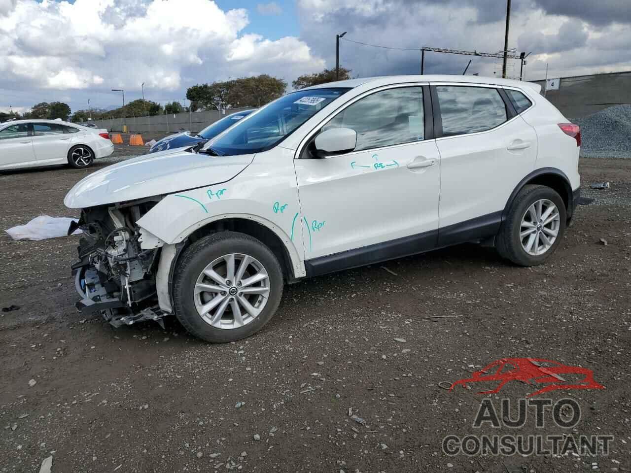 NISSAN ROGUE 2019 - JN1BJ1CP6KW210142