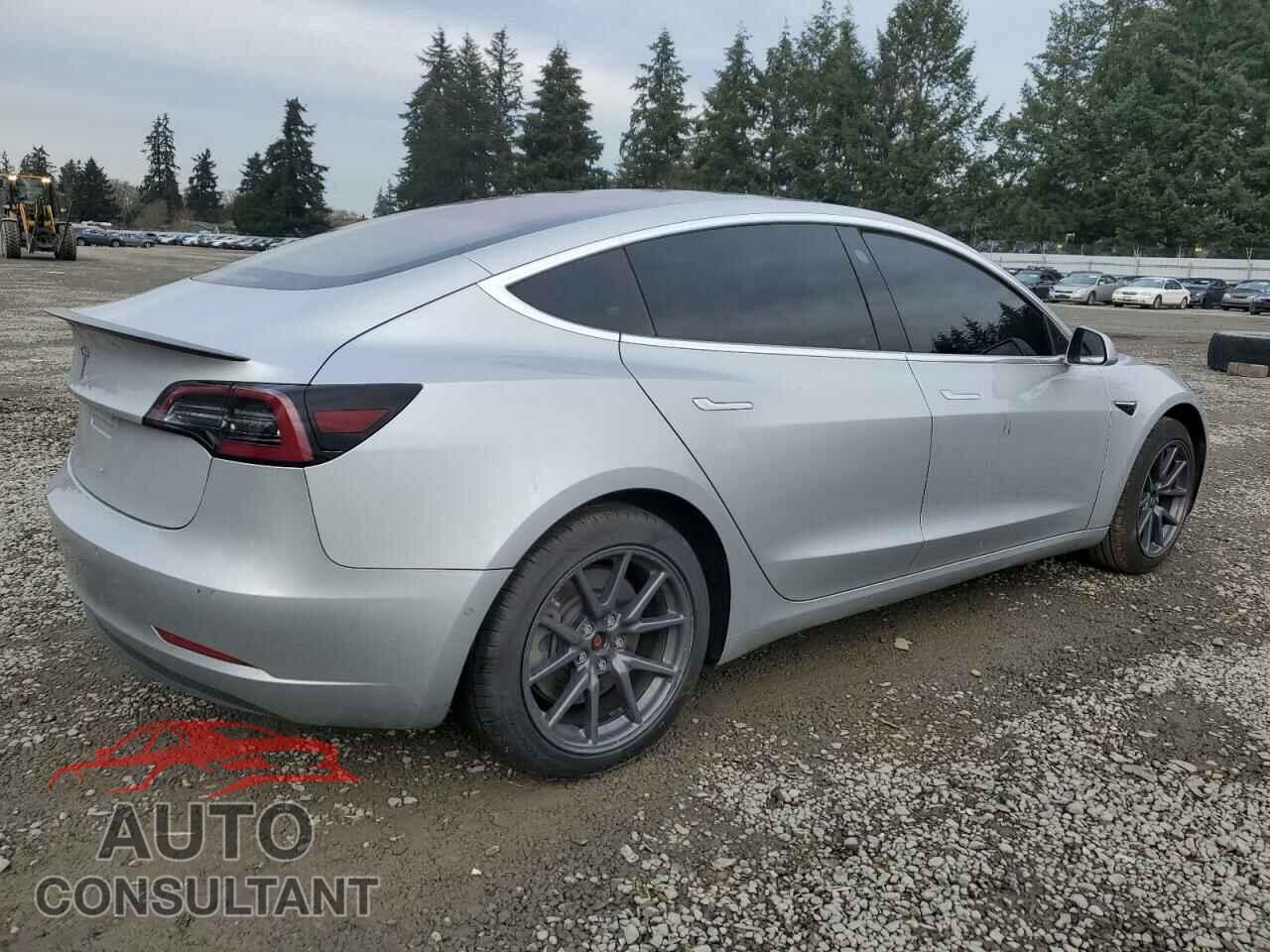 TESLA MODEL 3 2018 - 5YJ3E1EA9JF044085
