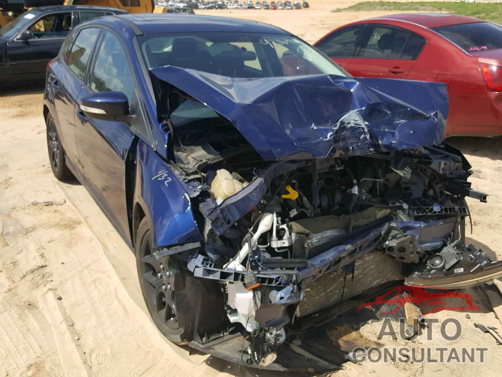 FORD FOCUS 2016 - 1FADP3K26GL266179