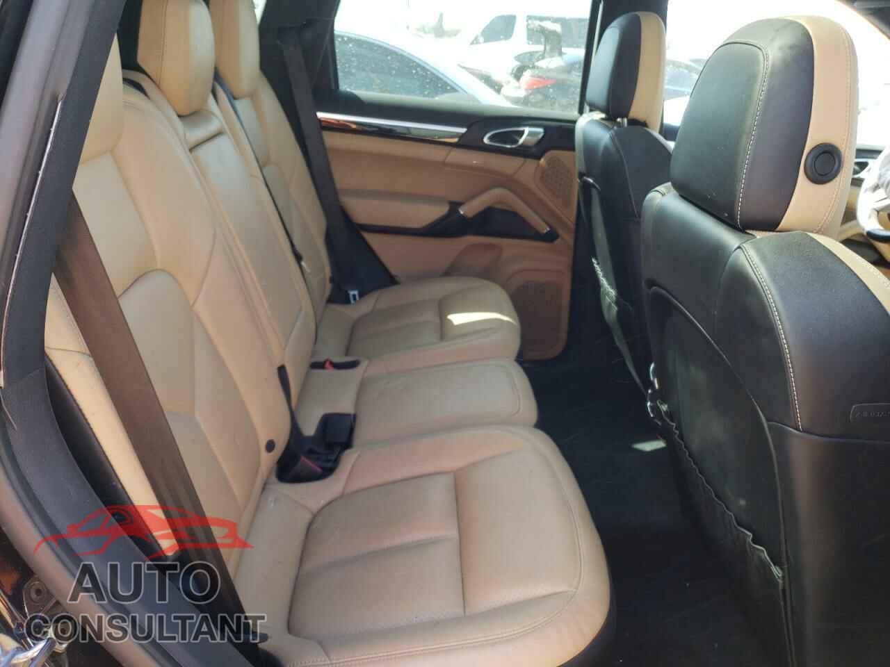 PORSCHE CAYENNE 2016 - WP1AA2A2XGLA10958