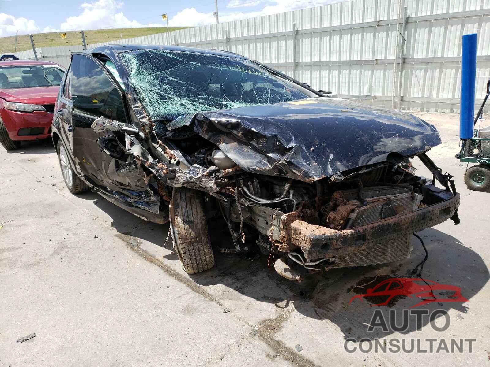 VOLKSWAGEN GOLF 2018 - 3VWG17AU3JM276576