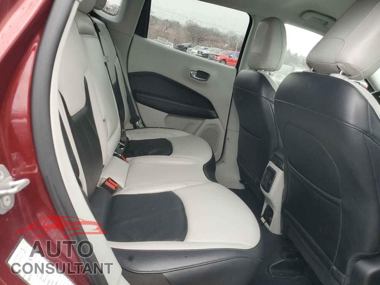 JEEP COMPASS 2021 - 3C4NJDCB4MT587027
