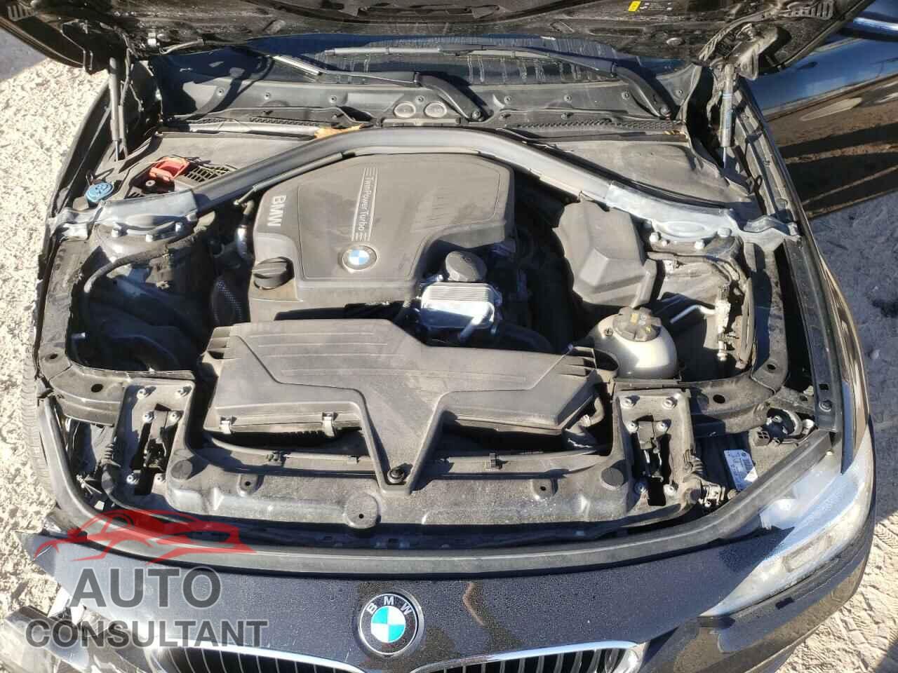 BMW 3 SERIES 2018 - WBA8A3C56JA499534