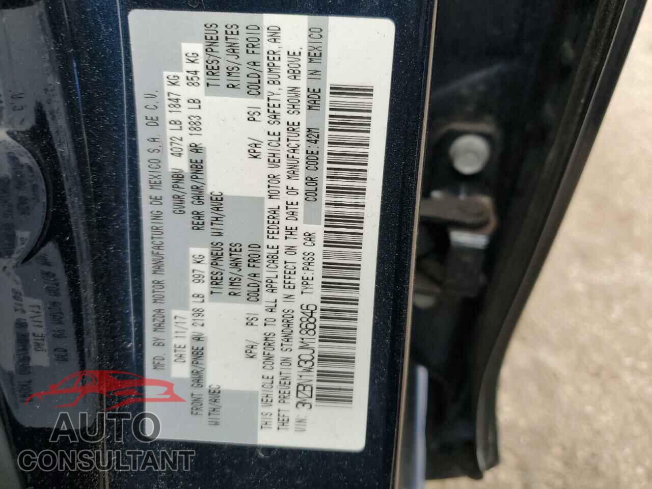 MAZDA 3 2018 - 3MZBN1W30JM186846