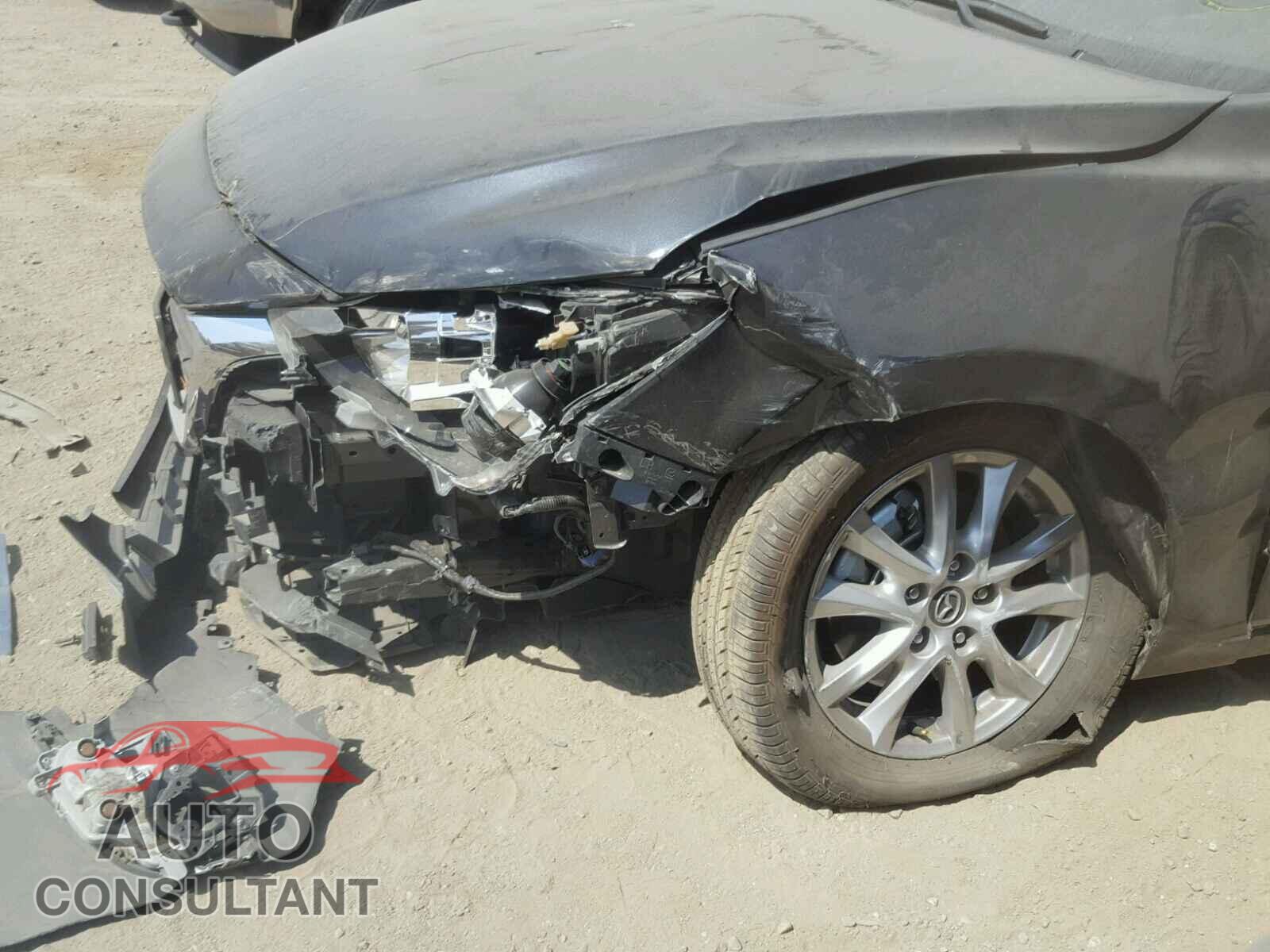MAZDA 3 2017 - 3MZBN1U73HM108058