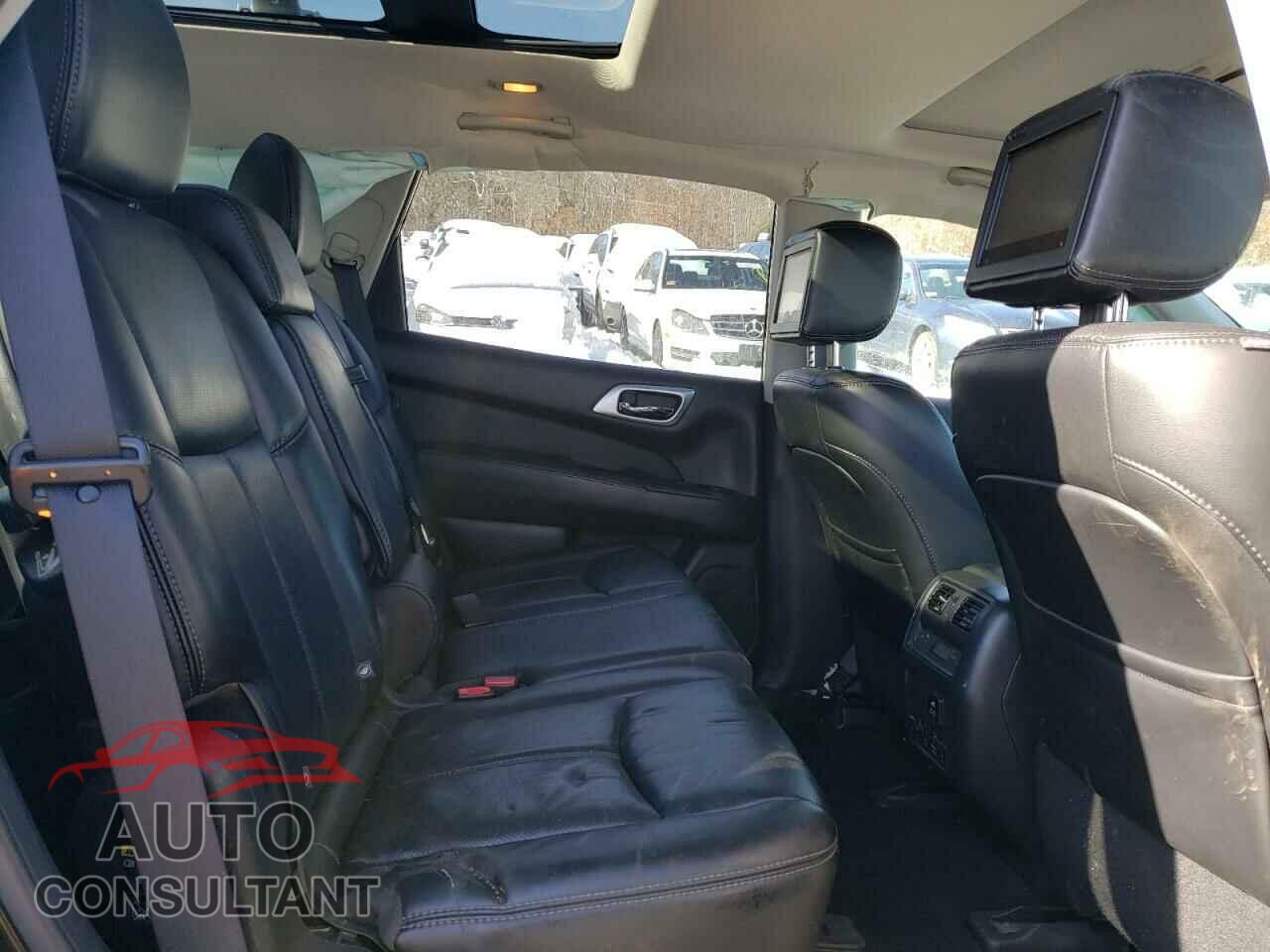 NISSAN PATHFINDER 2017 - 5N1DR2MM7HC638025