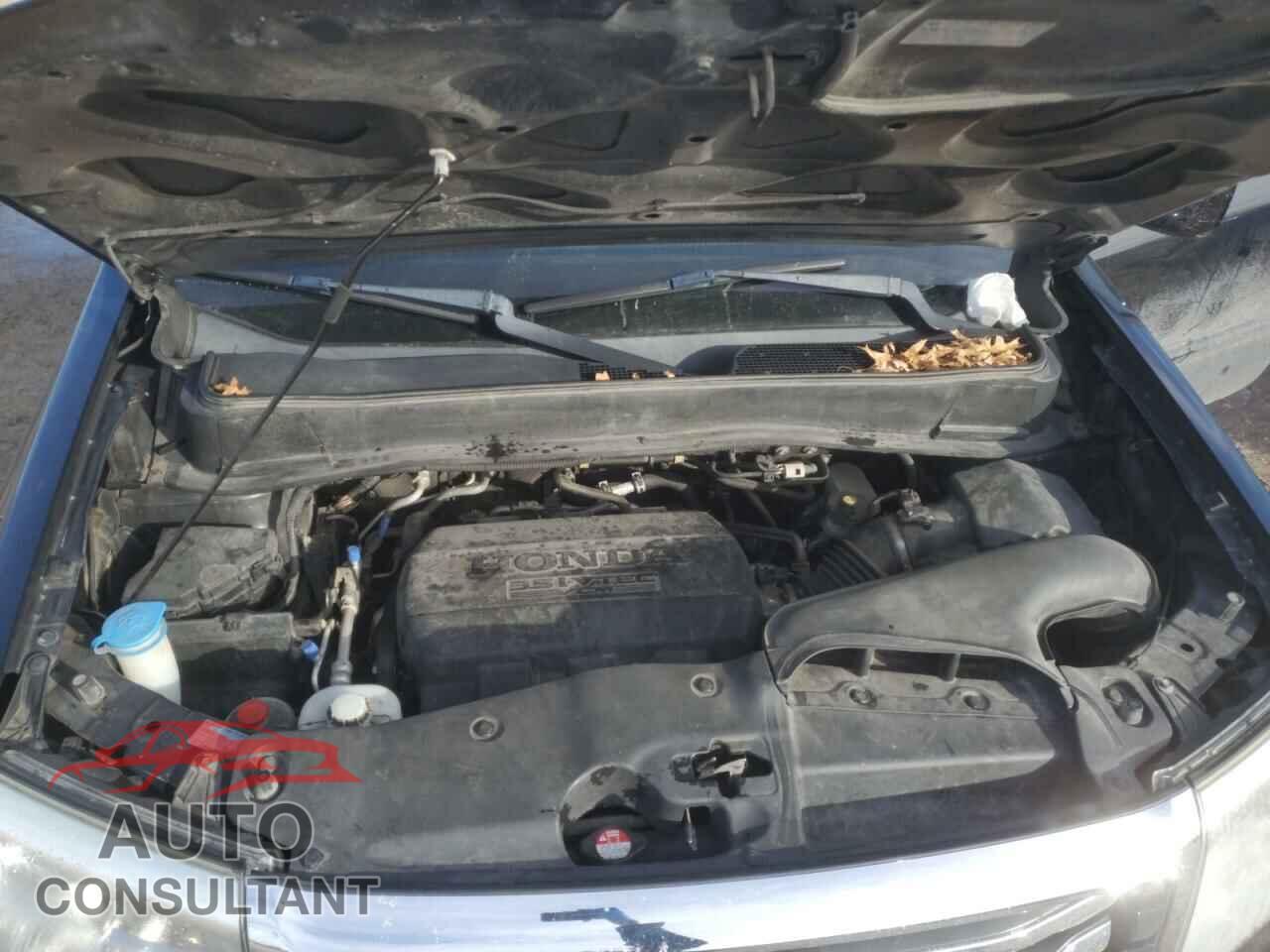 HONDA PILOT 2015 - 5FNYF4H51FB012743