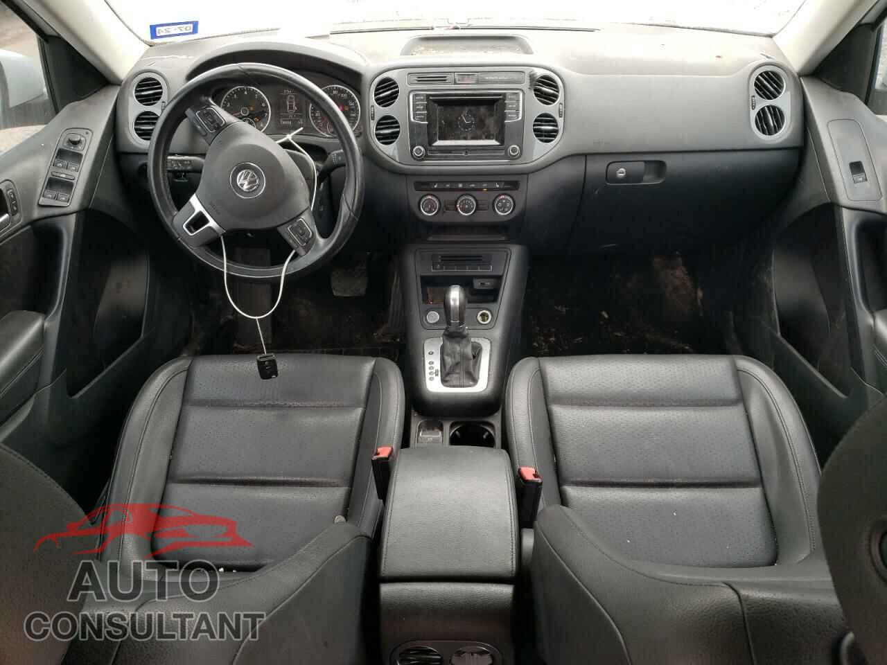 VOLKSWAGEN TIGUAN 2016 - WVGAV7AX3GW515541