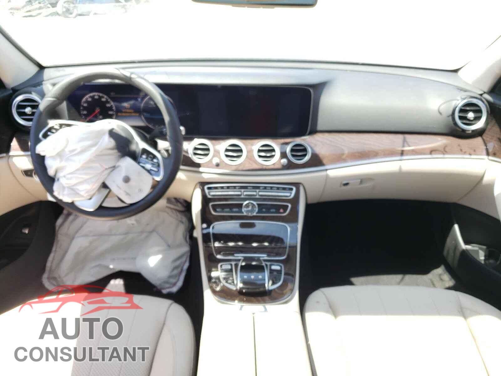 MERCEDES-BENZ E CLASS 2020 - W1KZF8DB0LA845628
