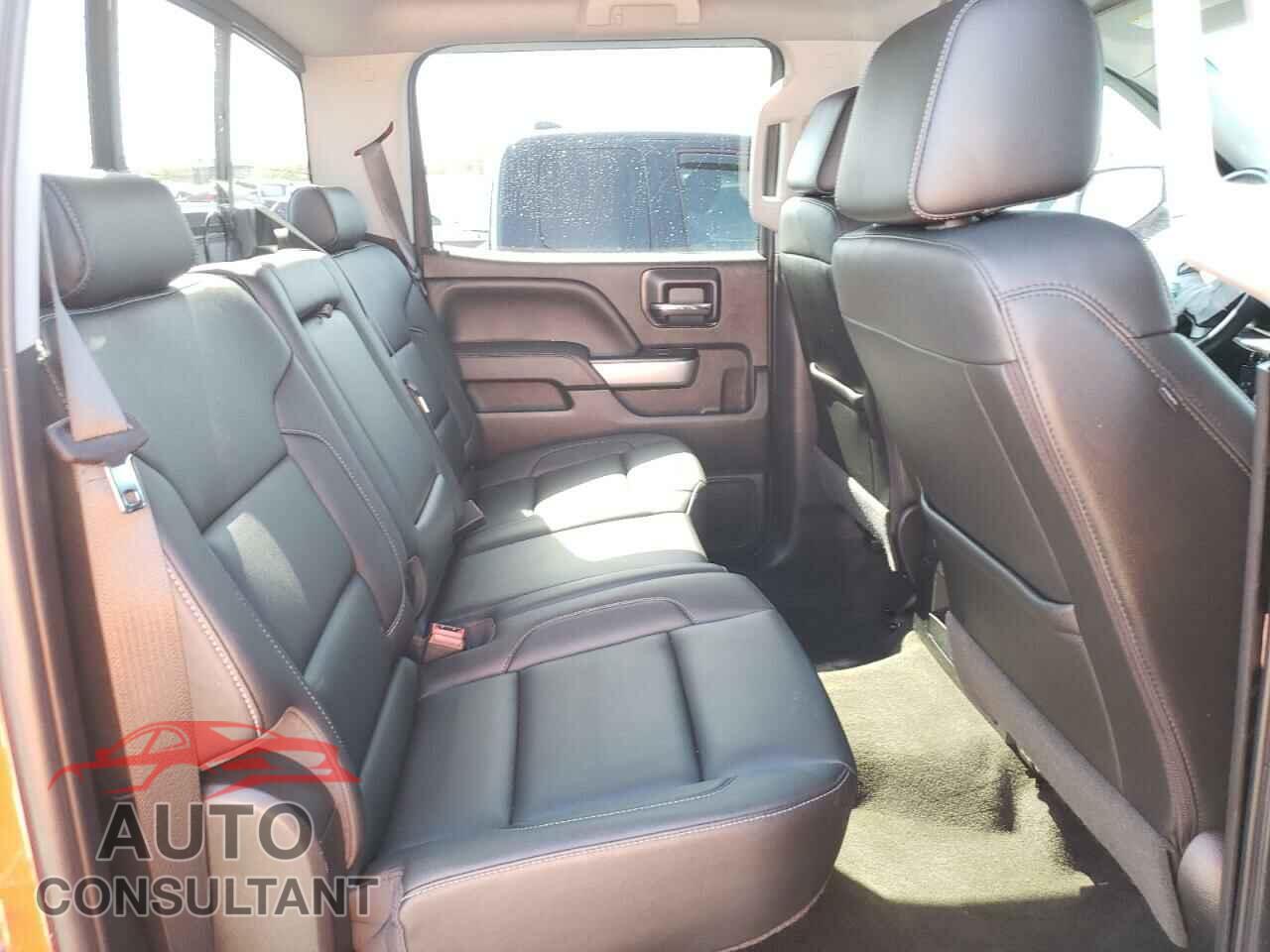 CHEVROLET SILVERADO 2018 - 3GCUKREC9JG111663