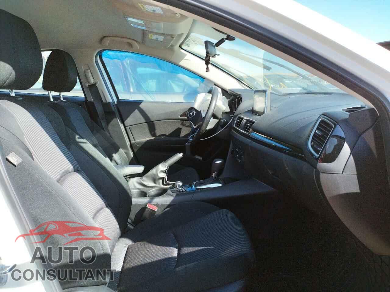 MAZDA 3 2016 - JM1BM1U74G1289172