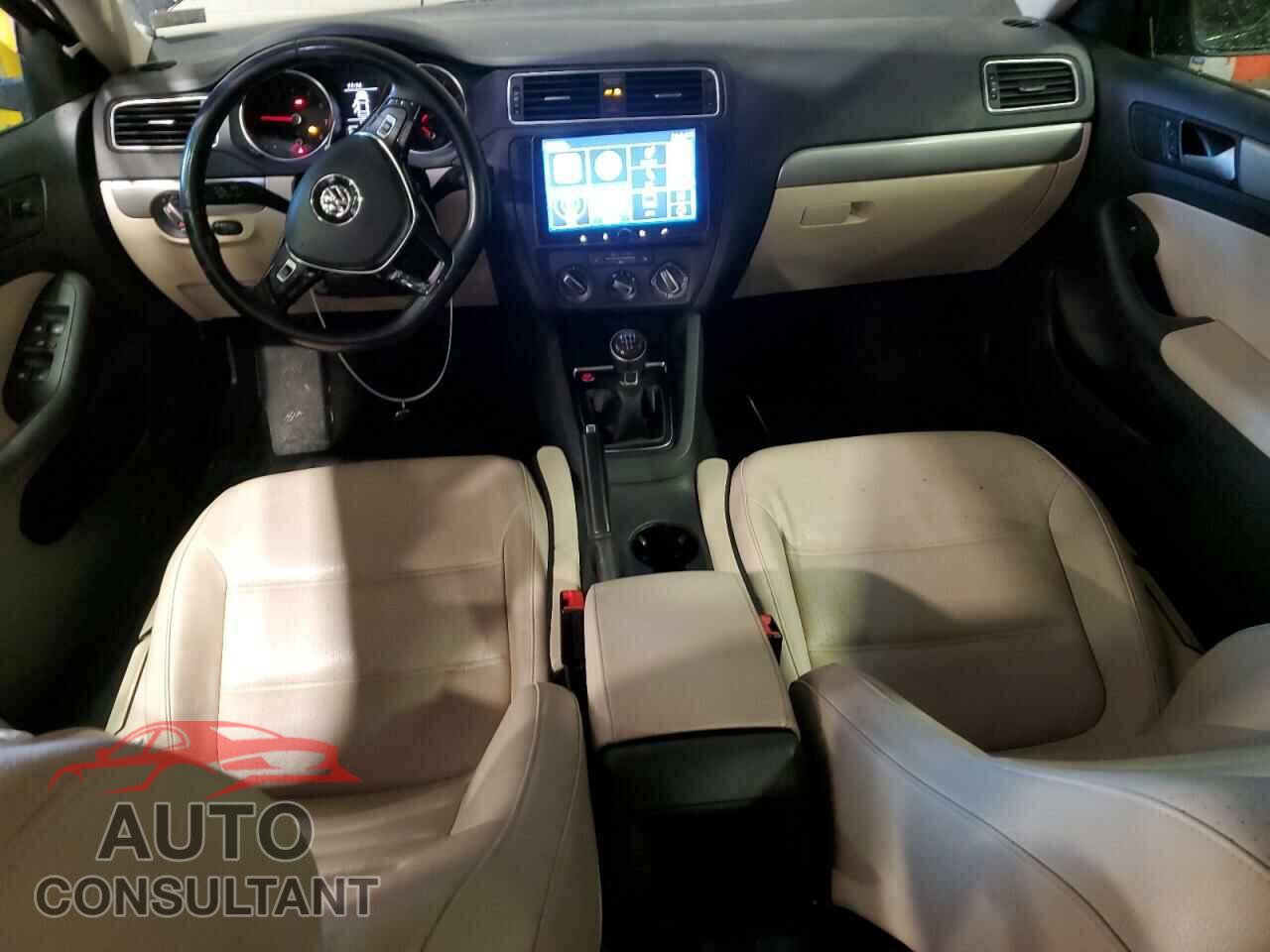 VOLKSWAGEN JETTA 2017 - 3VWB67AJ4HM396558